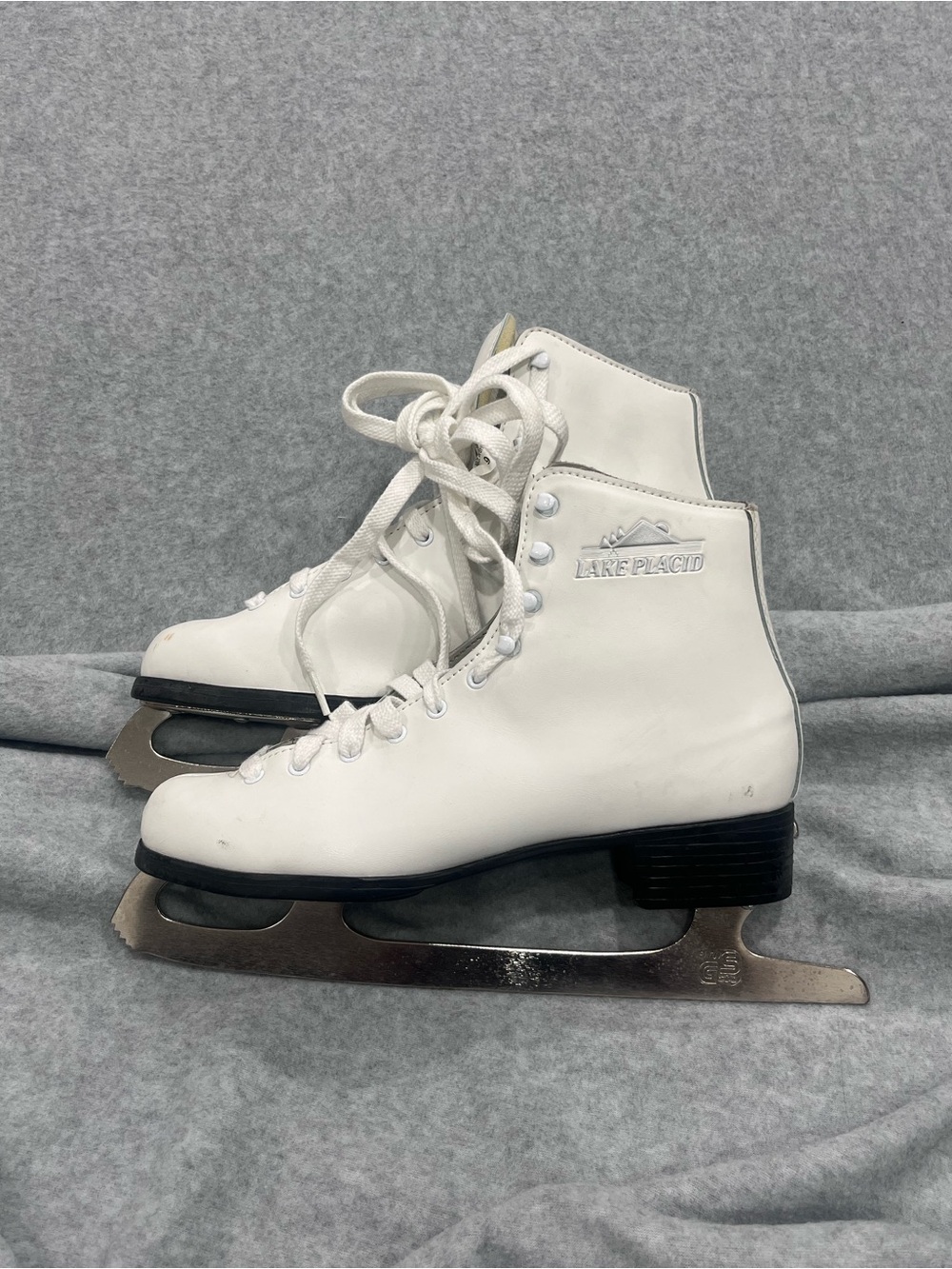 Lake Placid Women’s Winter Figure Ice Skates White Women's Size 9